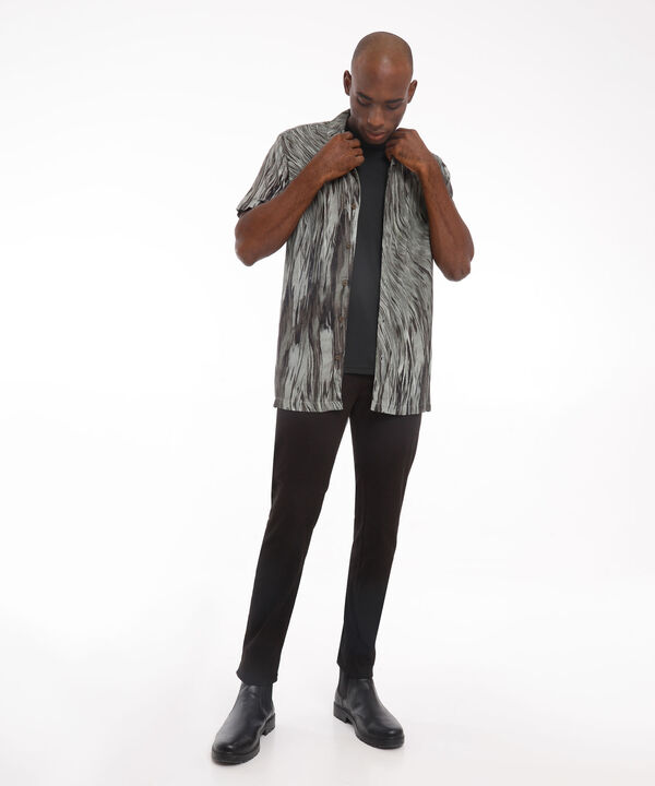 Camisas básicas para hombre  image number null