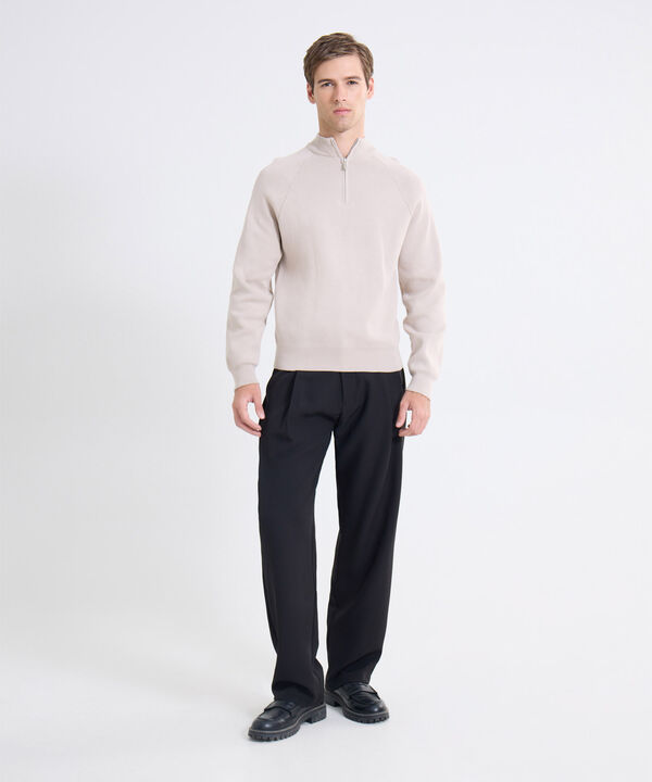 Pantalon para hombre image number null