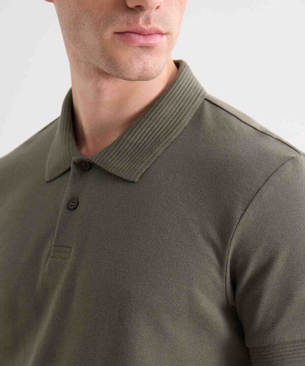 Camisetas polo para hombre image number null