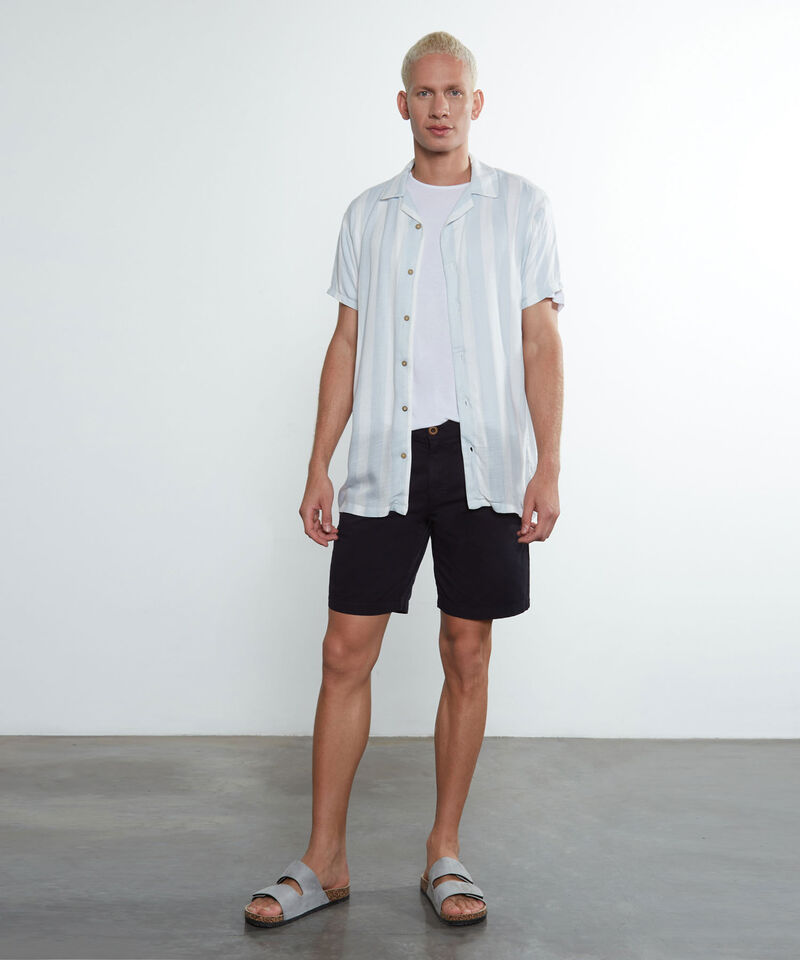 Bermudas básicas para hombre