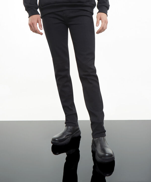 Jeans básicos hombre image number null