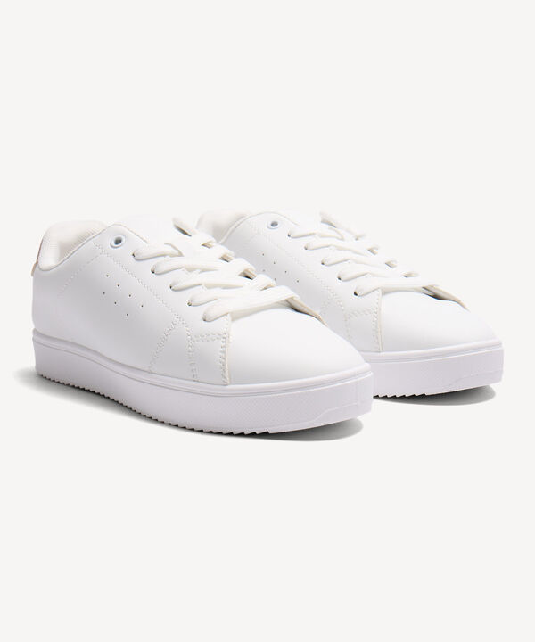 Tenis