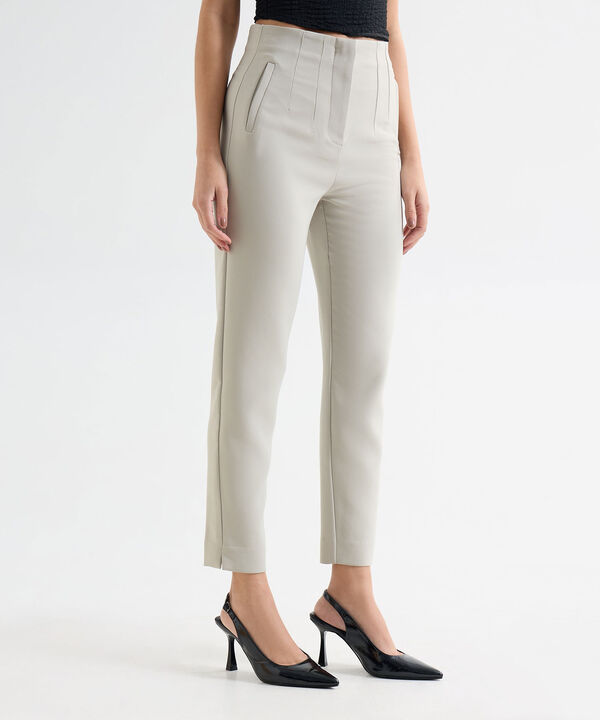 Pantalones ajustados